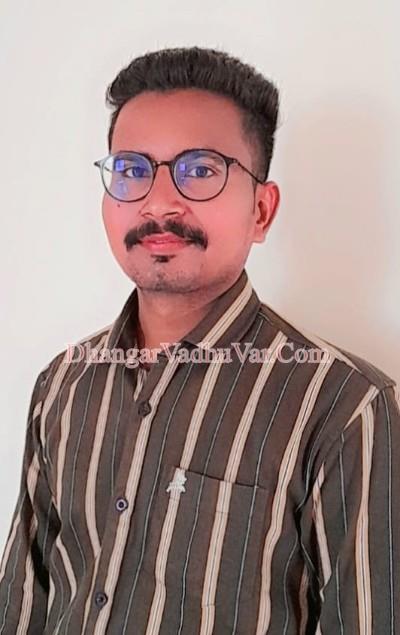 profile-photo profile-photo